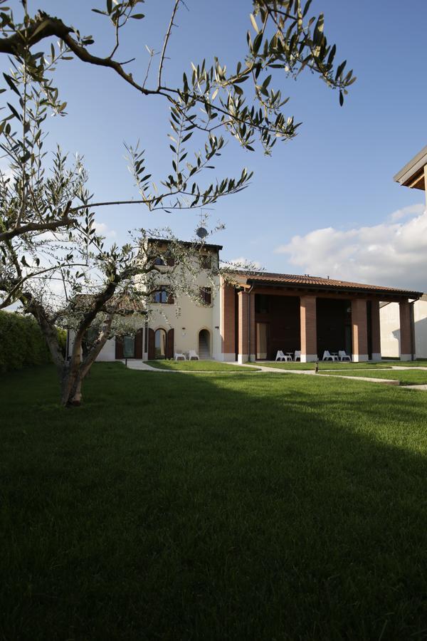 Agriturismo Casaquindici Appartamenti Sommacampagna Bagian luar foto