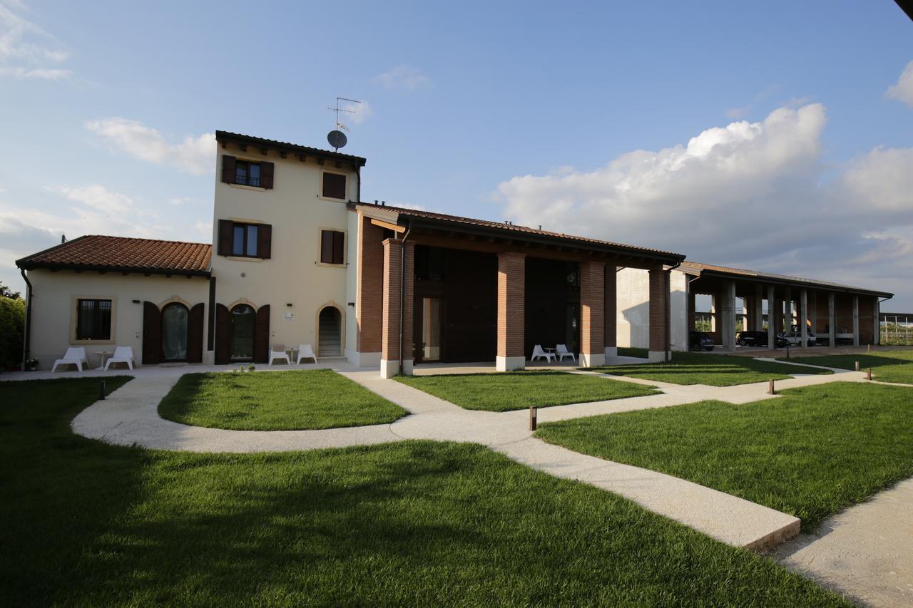 Agriturismo Casaquindici Appartamenti Sommacampagna Bagian luar foto