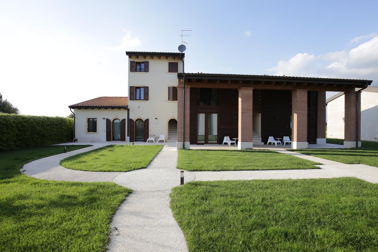 Agriturismo Casaquindici Appartamenti Sommacampagna Bagian luar foto